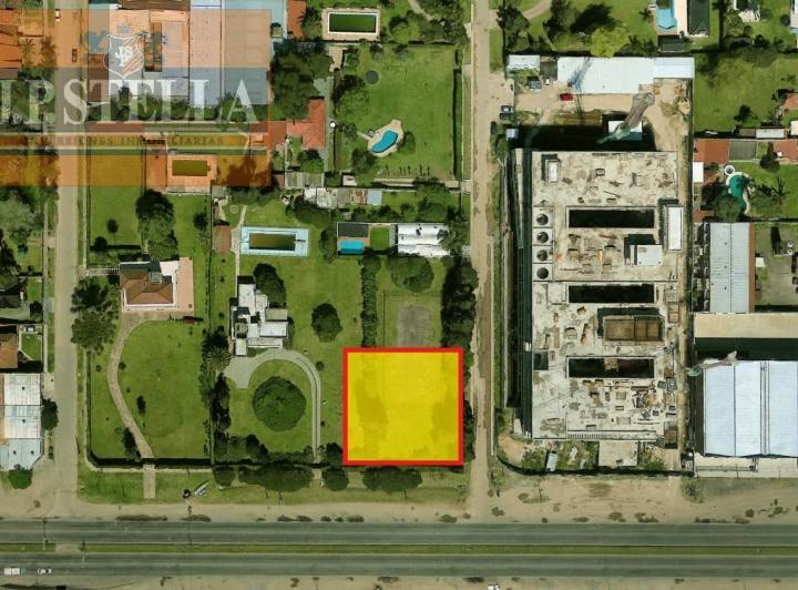 Terreno · 1440m²
