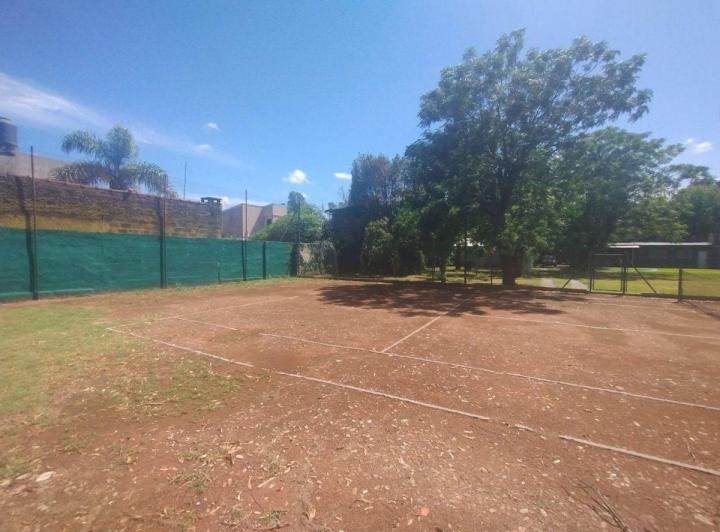 Terreno · 306m²