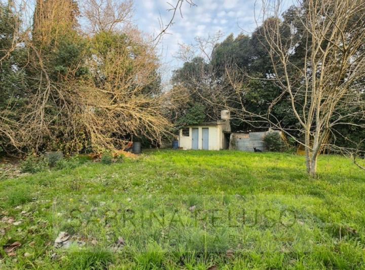 Terreno · 990m²
