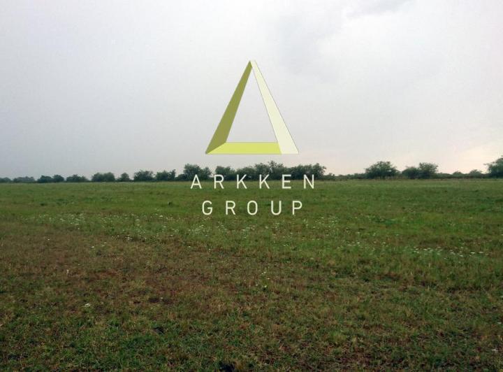 Terreno · 2729m²