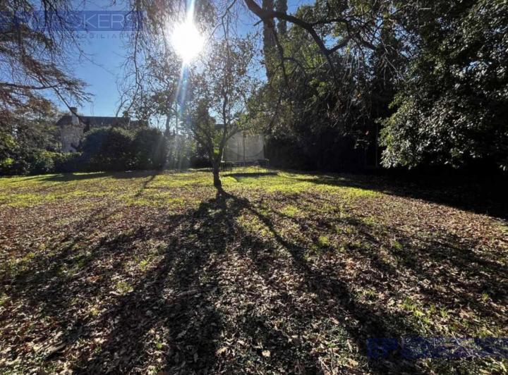 Terreno · 600m²