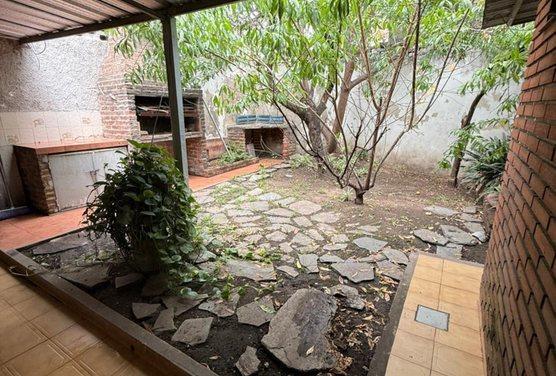 Terreno · 228m²