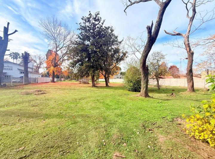 Terreno · 1400m²