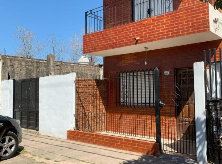 PH · 200m² · 2 Ambientes · 1 Cochera