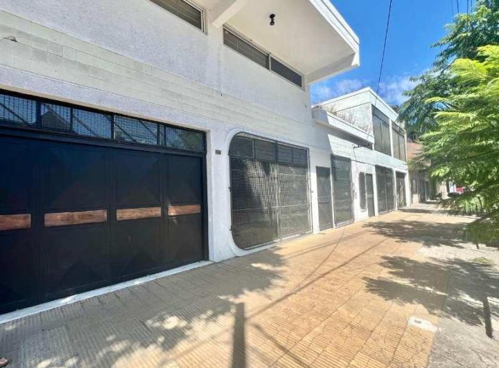 Local comercial · 600m²