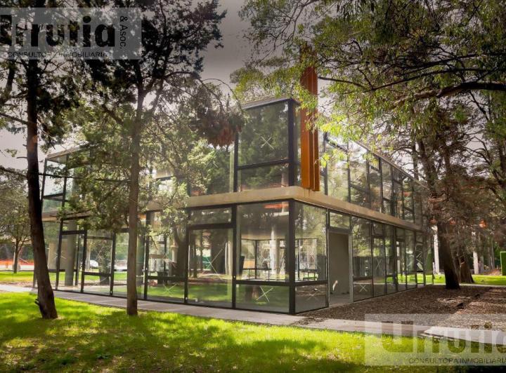 Local comercial · 310m²