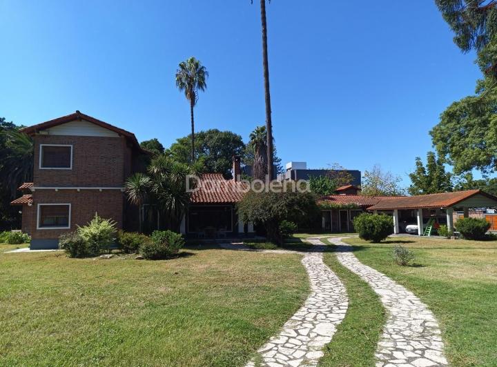 Local comercial · 3500m² · 3 Cocheras