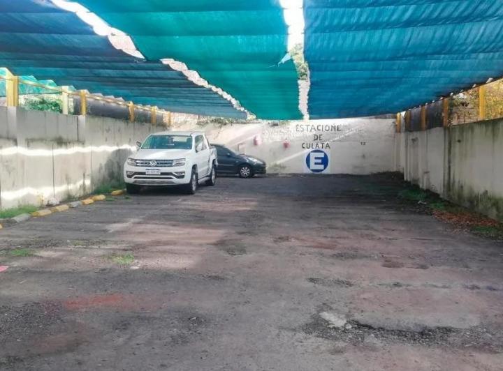 Local comercial · 12m² · 1 Ambiente · 20 Cocheras