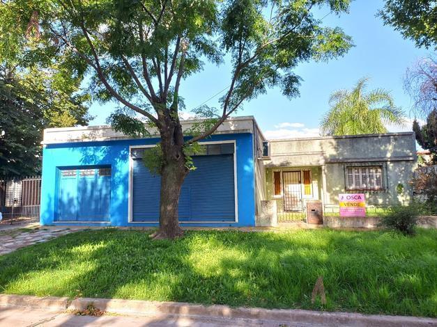 Local comercial · 200m² · 4 Ambientes · 1 Cochera