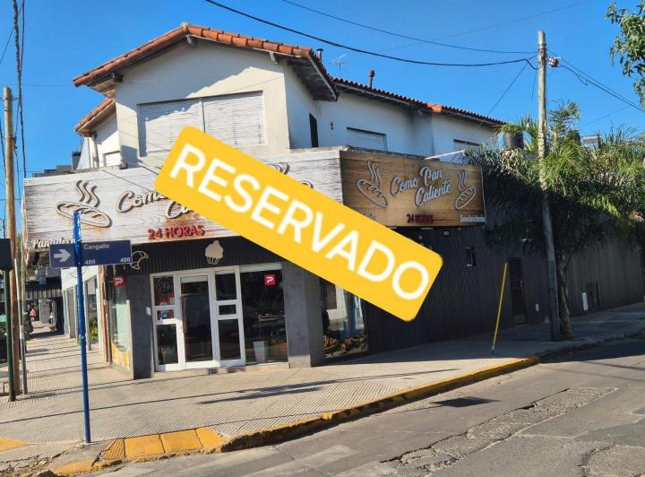 Local comercial · 350m² · 3 Ambientes · 5 Cocheras