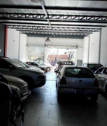 Local comercial · 230m²