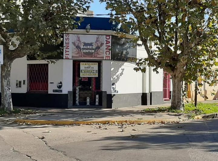 Local comercial · 427m²