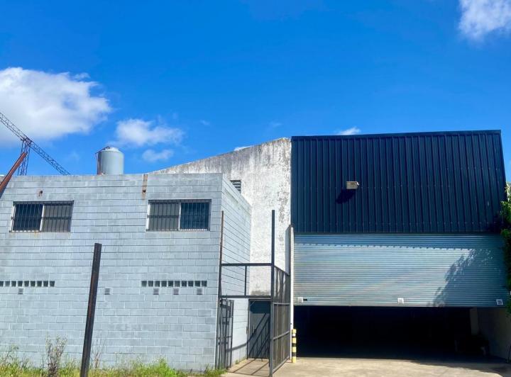 Local comercial · 700m² · 5 Ambientes · 5 Cocheras