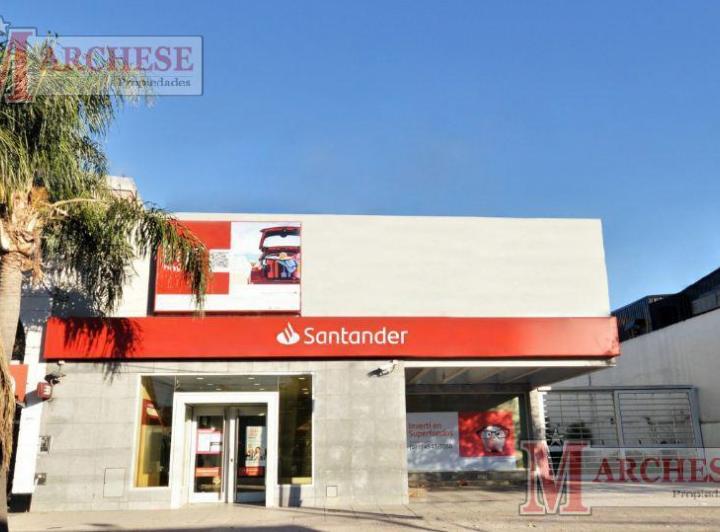 Local comercial · 365m² · 10 Cocheras