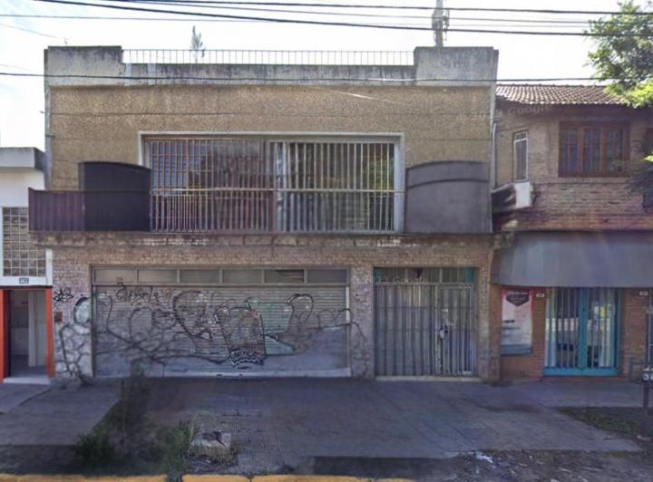 Local comercial · 200m² · 1 Ambiente · 1 Cochera