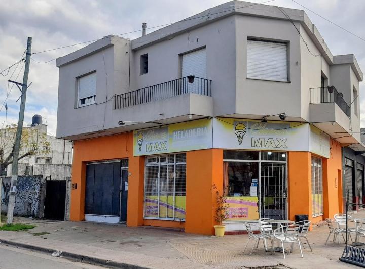 Local comercial · 321m² · 4 Ambientes · 2 Cocheras