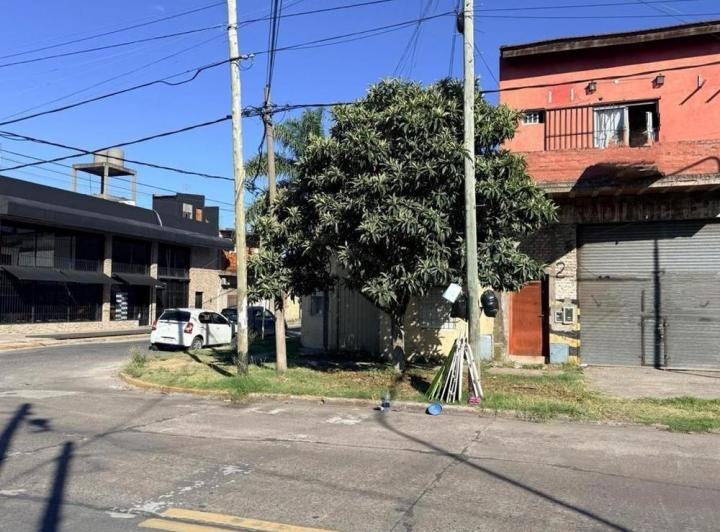 Local comercial · 240m² · 2 Ambientes
