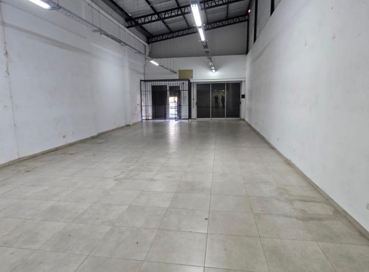 Local comercial · 163m² · 1 Ambiente