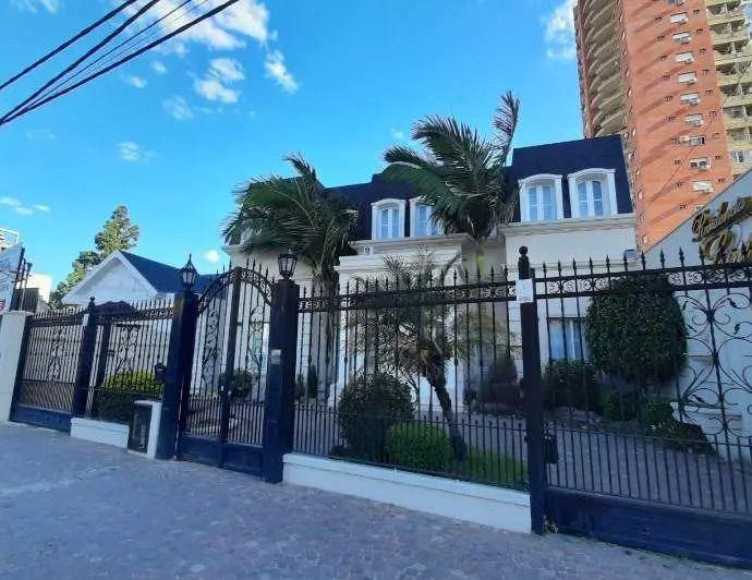 Local comercial · 500m² · 6 Ambientes · 1 Cochera