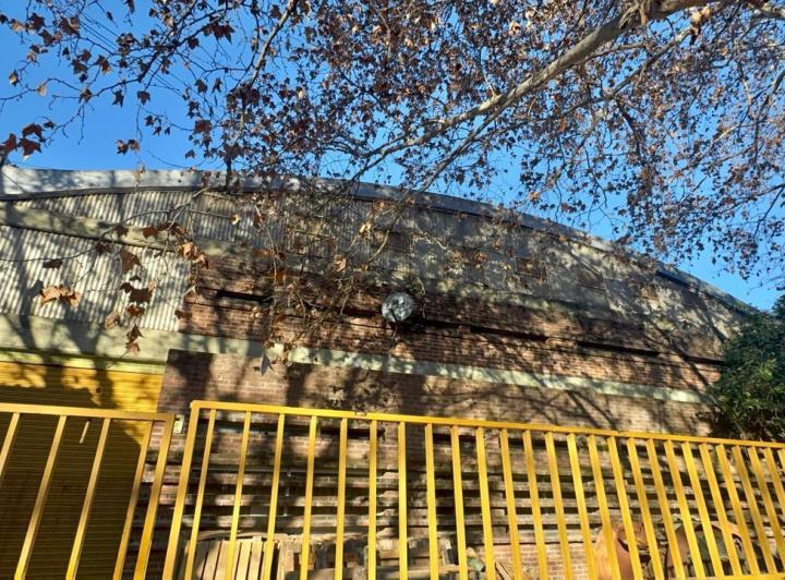 Local comercial · 700m² · 5 Ambientes · 4 Cocheras