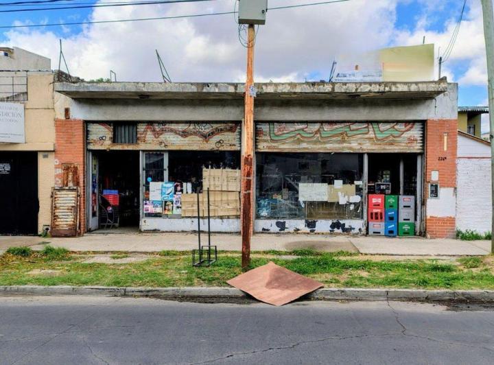 Local comercial · 195m²