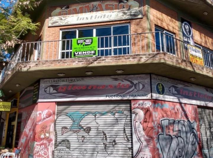 Local comercial · 201m² · 1 Ambiente