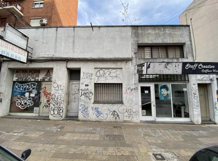 Local comercial · 256m²