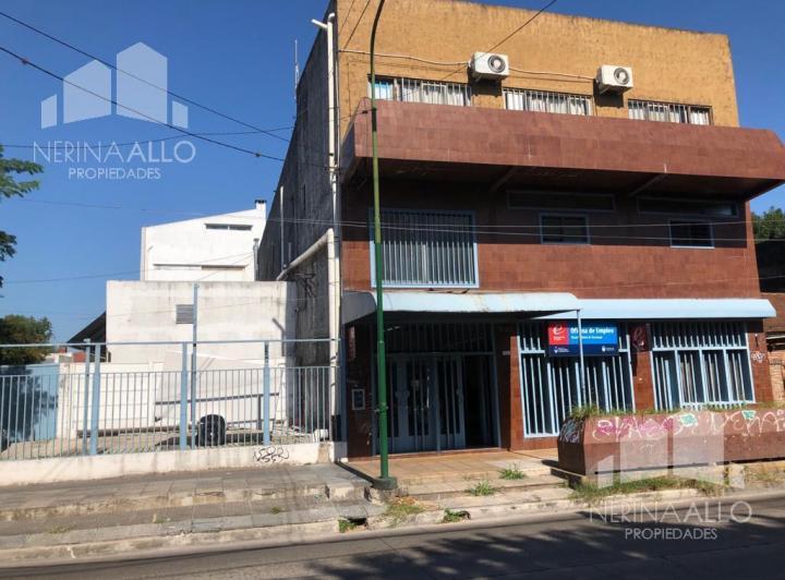 Local comercial · 1200m²
