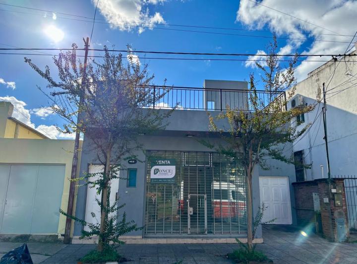 Local comercial · 145m² · 3 Ambientes · 1 Cochera