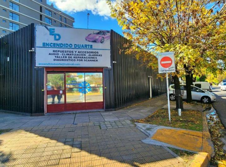 Local comercial · 221m² · 3 Ambientes · 3 Cocheras
