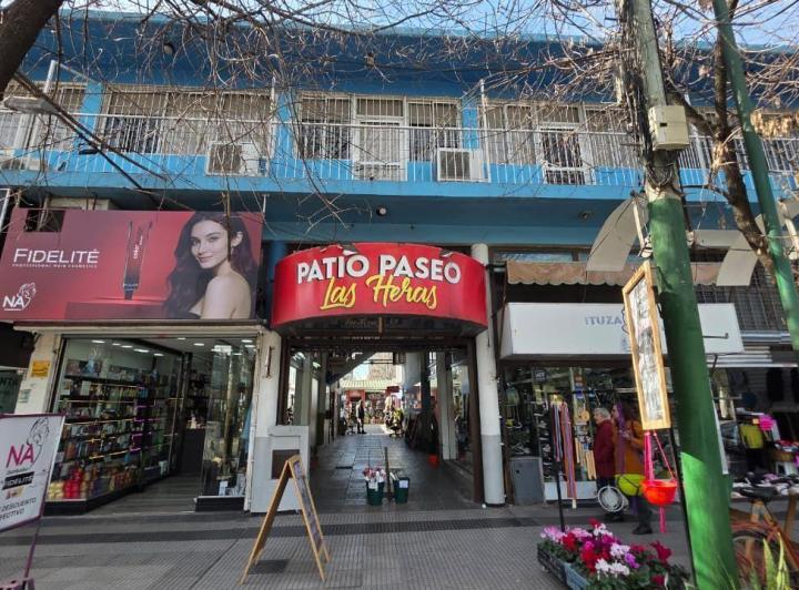 Local comercial · 1m²