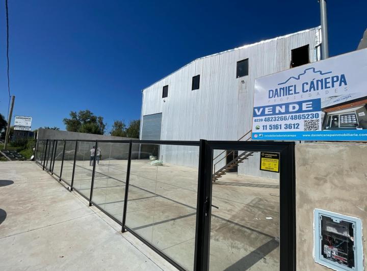 Local comercial · 500m² · 2 Ambientes · 5 Cocheras