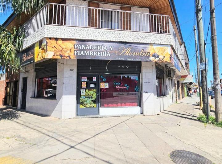 Local comercial · 77m²