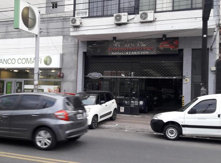 Local comercial · 490m² · 7 Cocheras