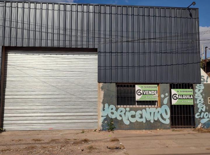 Local comercial · 210m² · 2 Ambientes