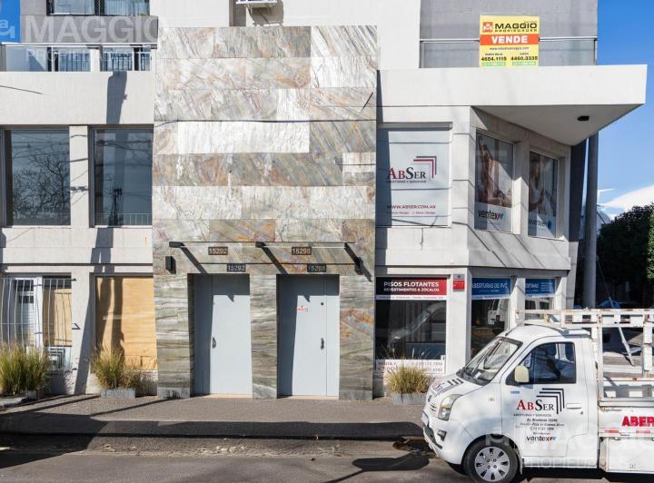 Local comercial · 111m²