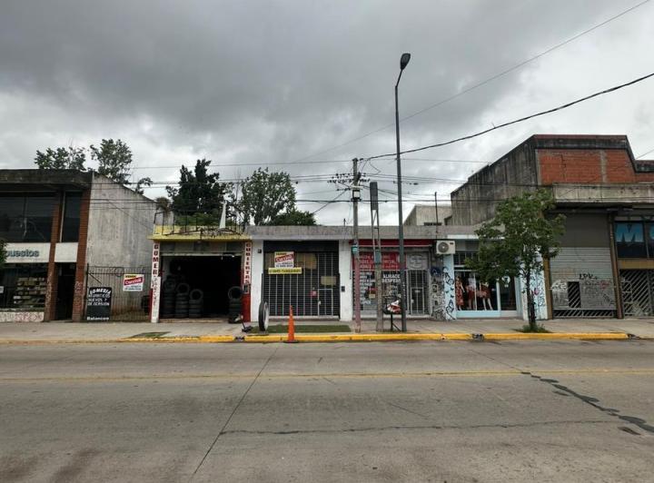Local comercial · 160m²