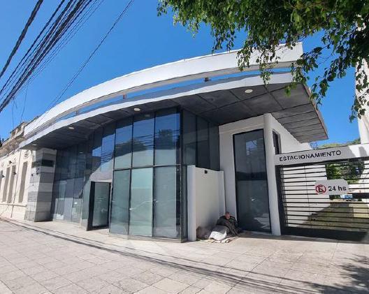 Local comercial · 595m²