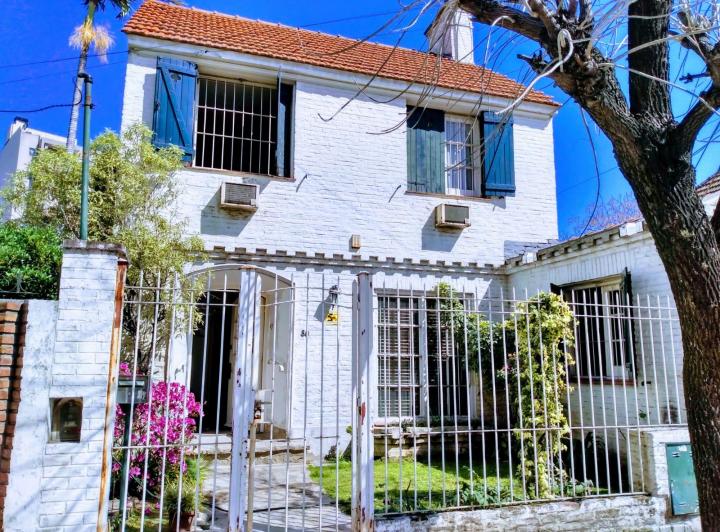 Local comercial · 154m² · 4 Ambientes · 1 Cochera