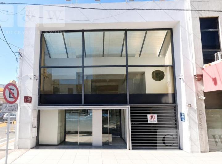 Local comercial · 632m²