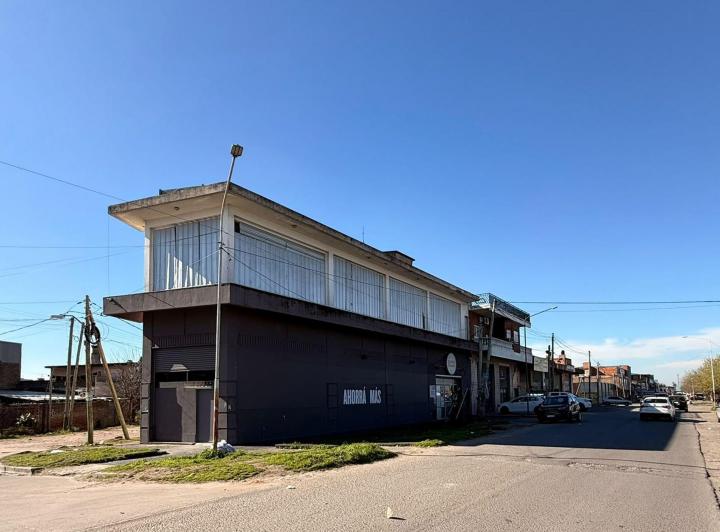 Local comercial · 400m²
