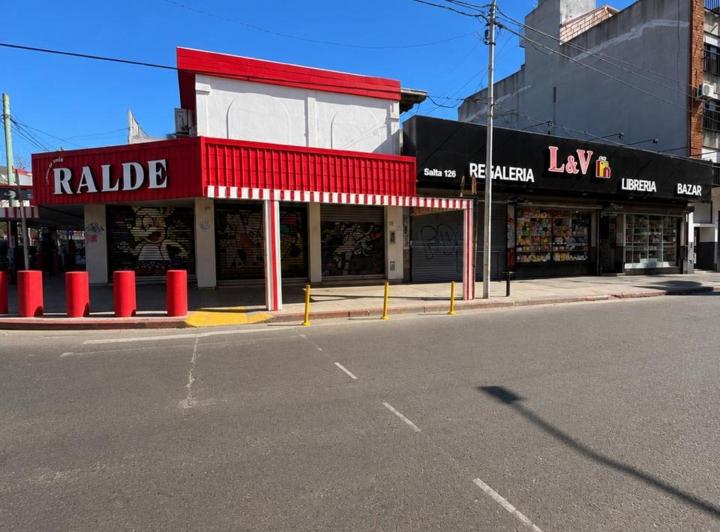 Local comercial · 832m²