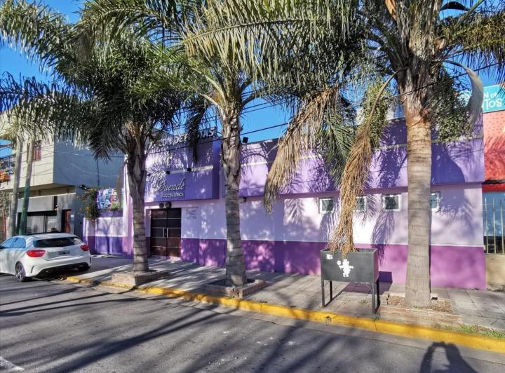 Local comercial · 220m² · 1 Ambiente