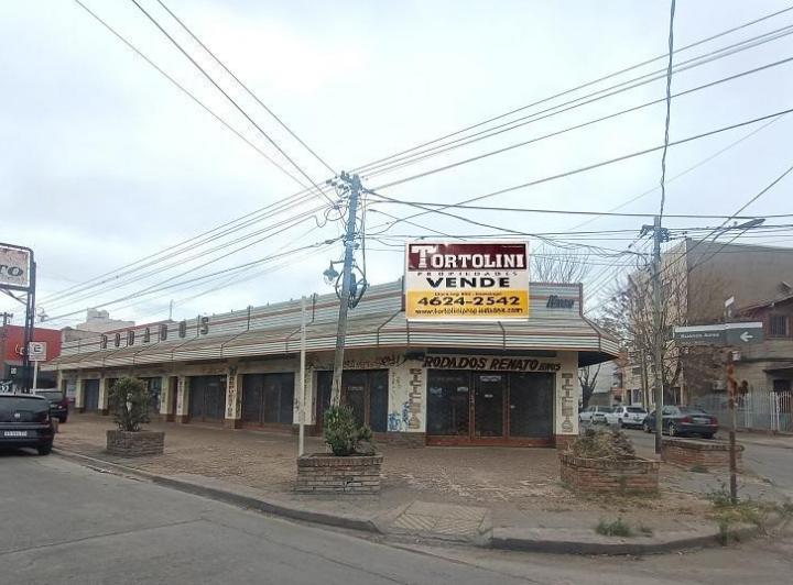 Local comercial · 248m²