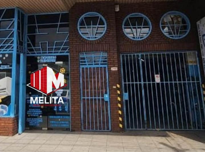 Local comercial · 712m² · 3 Cocheras
