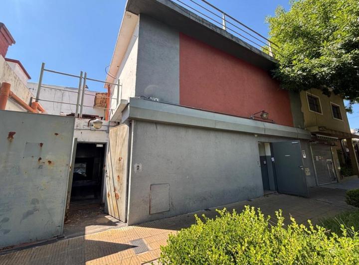 Local comercial · 141m²
