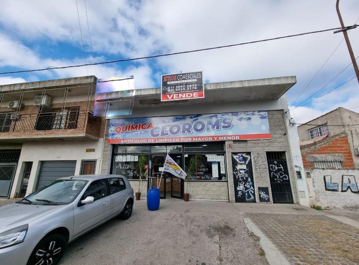 Local comercial · 180m²