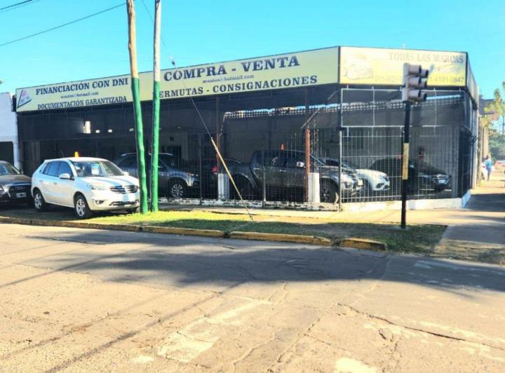 Local comercial · 241m² · 3 Ambientes