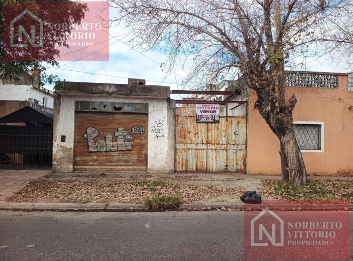 Local comercial · 200m² · 3 Ambientes · 2 Cocheras
