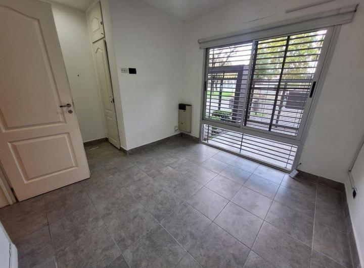 Local comercial · 37m² · 1 Cochera